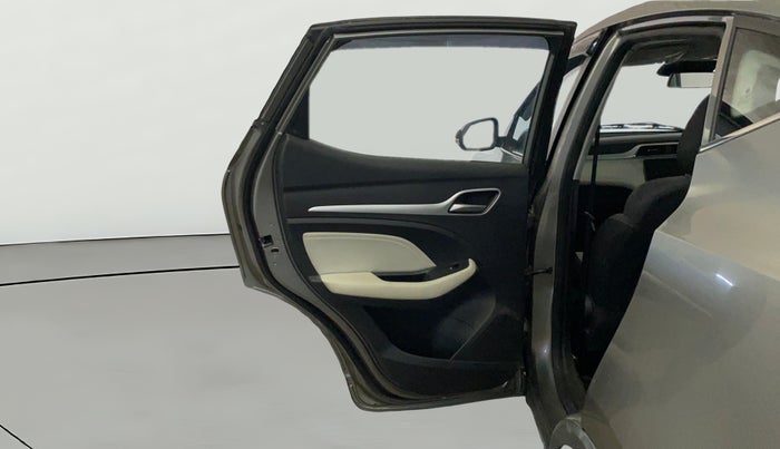 2024 MG ASTOR Sprint 1.5 MT (Ivory), Petrol, Manual, 24,544 km, LHS Rear Door