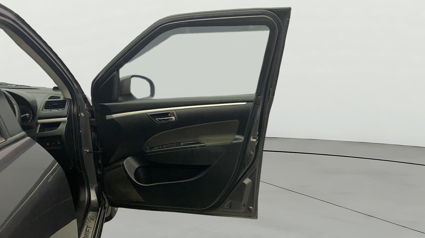 2016 Maruti Swift VXI O, Petrol, Manual, 52,601 km, RHS Front Door