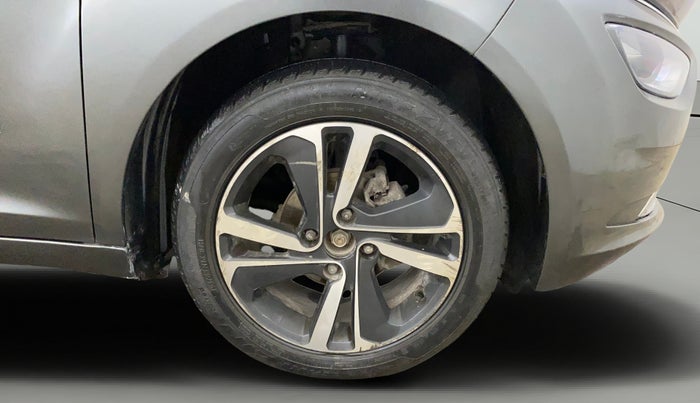 2022 Tata ALTROZ XZ PETROL, Petrol, Manual, 68,325 km, Right Front Wheel