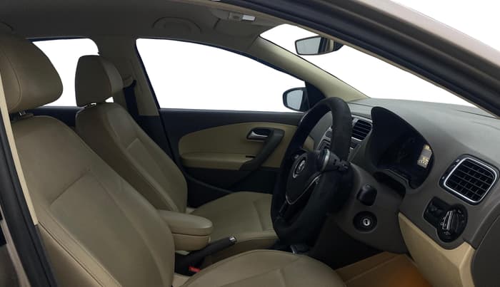 2016 Volkswagen Vento HIGHLINE PETROL AT, Petrol, Automatic, 59,116 km, Right Side Front Door Cabin