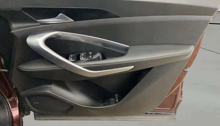 2020 MG HECTOR SMART 1.5 DCT PETROL, Petrol, Automatic, 37,842 km, Driver Side Door Panels Control