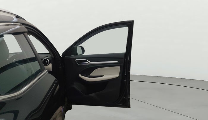 2023 MG ASTOR SAVVY 1.5 CVT, Petrol, Automatic, 37,770 km, RHS Front Door