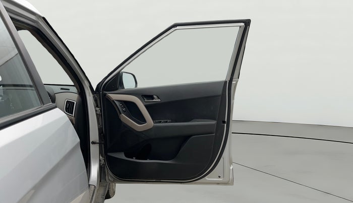 2017 Hyundai Creta SX PLUS 1.6 PETROL, Petrol, Manual, 61,043 km, RHS Front Door