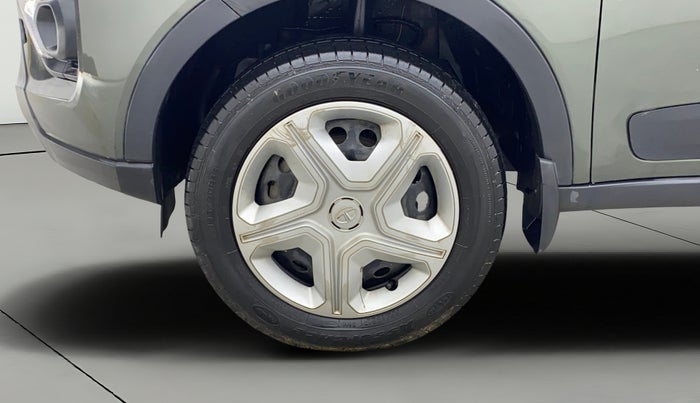 2023 Tata NEXON XM SUNROOF PETROL, Petrol, Manual, 20,850 km, Left Front Wheel