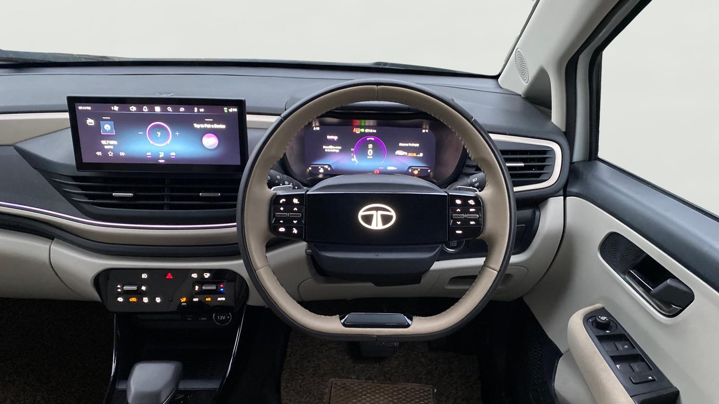 2026 Tata ALTROZ Accomplished S Petrol 6DCT, Petrol, Automatic, 6,892 km, Steering Wheel Close Up
