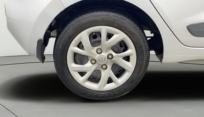 2019 Hyundai Grand i10 SPORTZ 1.2 KAPPA VTVT, Petrol, Manual, 32,859 km, Right Rear Wheel