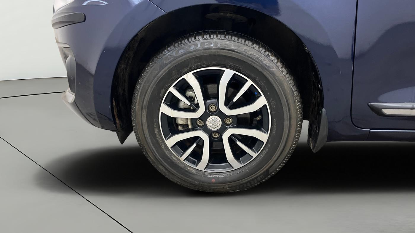 2023 Maruti Swift VXI, Petrol, Manual, 22,690 km, Left Front Wheel