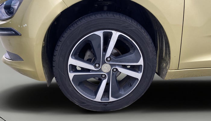 2020 Tata ALTROZ XZ PETROL, Petrol, Manual, 25,134 km, Left Front Wheel