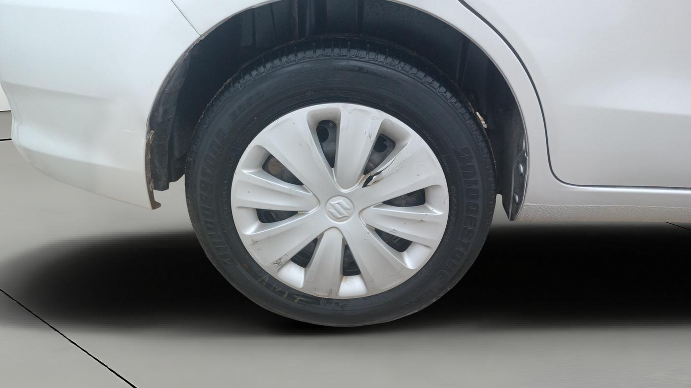 2017 Maruti Ertiga VDI SHVS, Diesel, Manual, 1,07,283 km, Right Rear Wheel