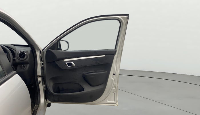 2022 Renault Kwid CLIMBER MT 1.0, Petrol, Manual, 56,050 km, RHS Front Door