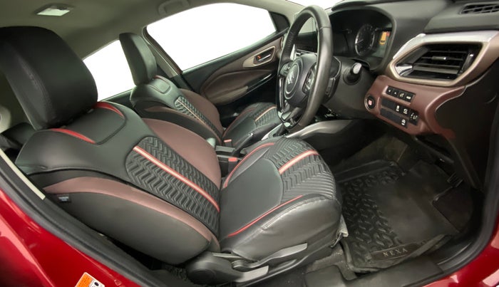 2023 Maruti FRONX ALPHA 1.0L TURBO 6 AT DUAL TONE, Petrol, Automatic, 33,999 km, Right Side Front Door Cabin