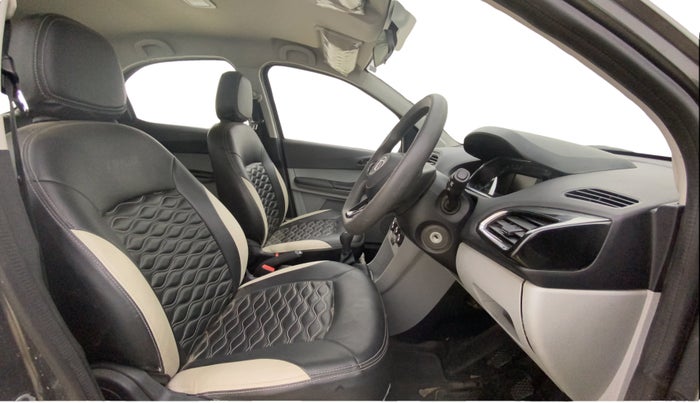 2023 Tata Tiago XT (O) PETROL, Petrol, Manual, 26,187 km, Right Side Front Door Cabin