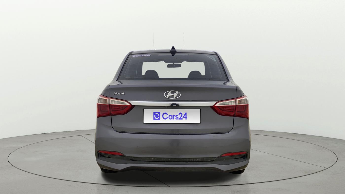 2017 Hyundai Xcent SX 1.2, Petrol, Manual, 75,896 km, Back/Rear
