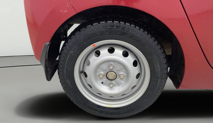 2018 Hyundai Eon ERA +, Petrol, Manual, 25,663 km, Right Rear Wheel