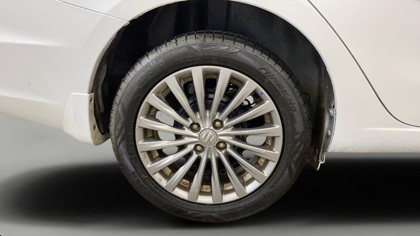 2016 Maruti Ciaz ZXI+ AT, Petrol, Automatic, 80,669 km, Right Rear Wheel