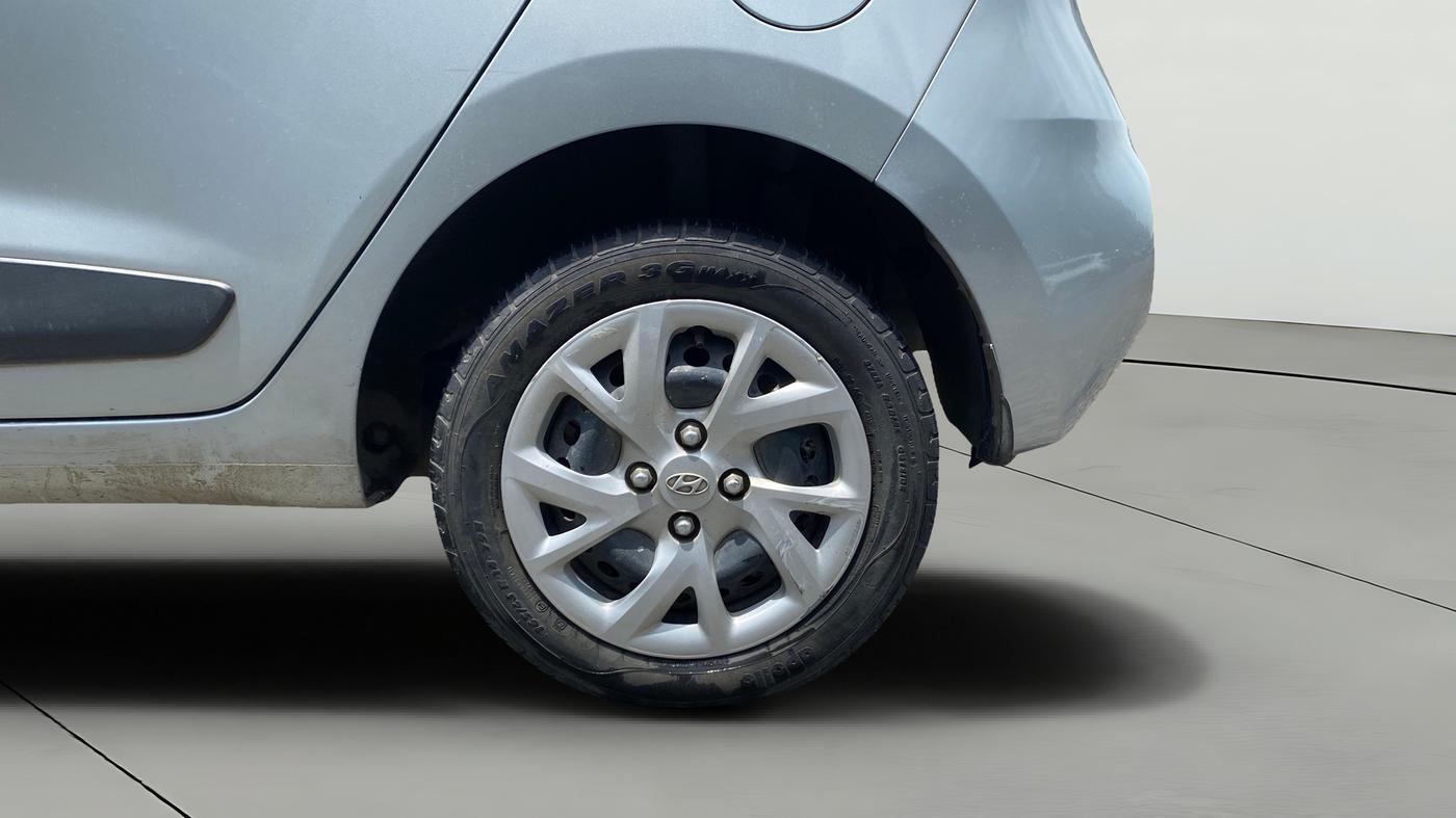 2018 Hyundai Grand i10 MAGNA AT 1.2 KAPPA VTVT, Petrol, Automatic, 25,209 km, Left Rear Wheel