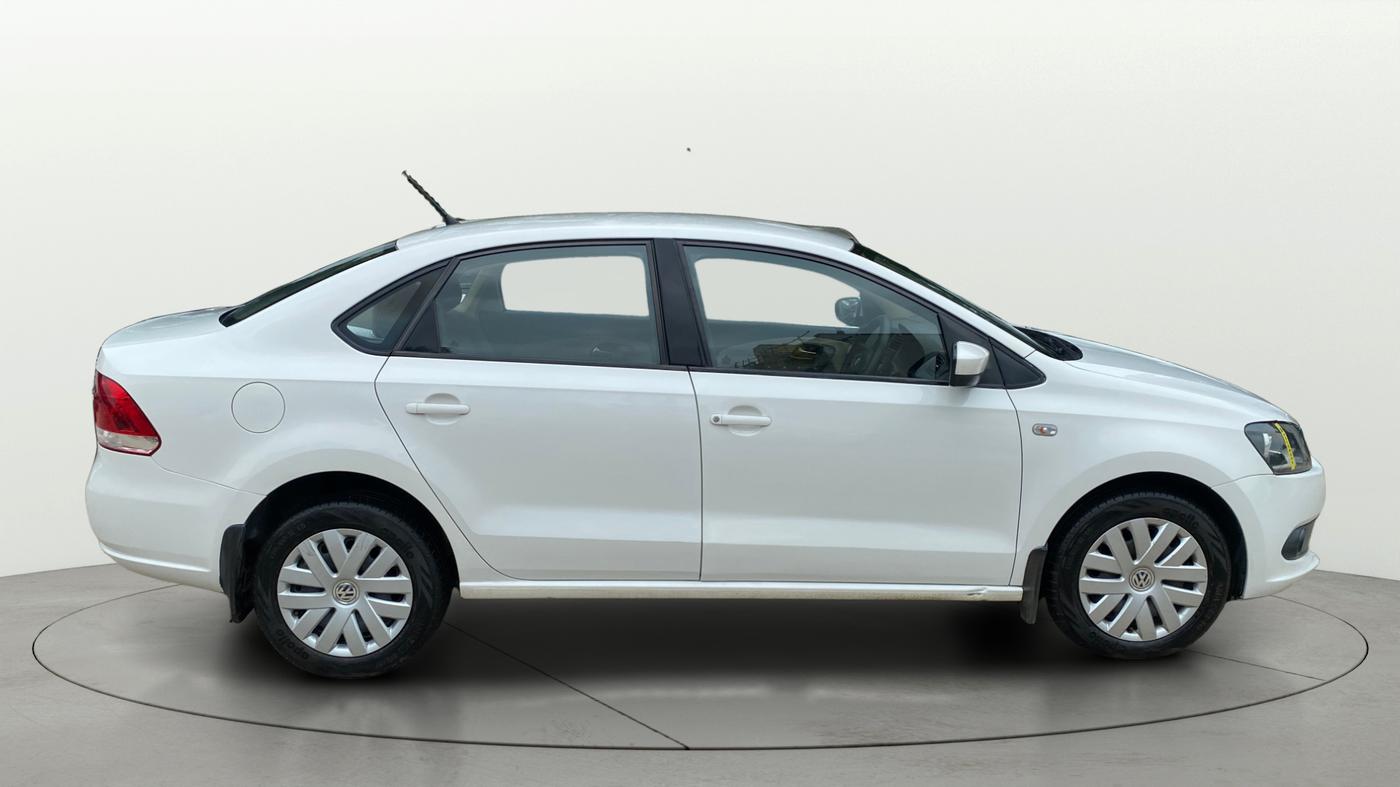 2014 Volkswagen Vento COMFORTLINE TSI AT PETROL, Petrol, Automatic, 36,400 km, Right Side View