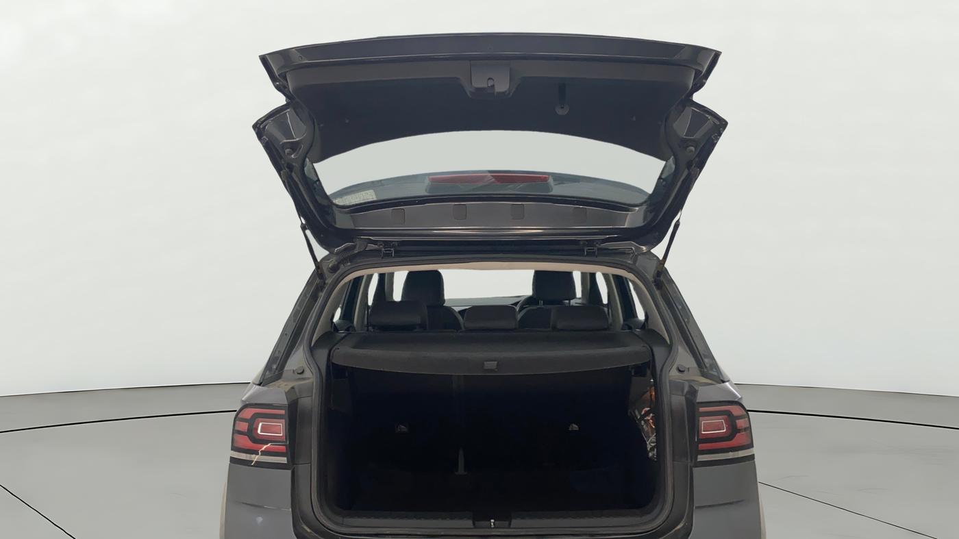 2022 Volkswagen TAIGUN TOPLINE 1.0 TSI MT, Petrol, Manual, 33,574 km, Boot Door Open