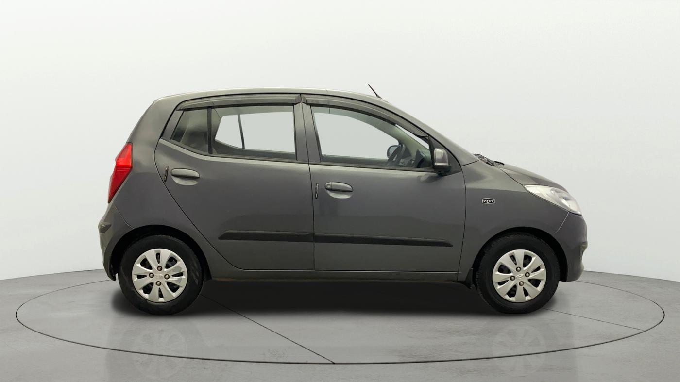 2013 Hyundai i10 MAGNA 1.2, Petrol, Manual, 1,04,687 km, Right Side View