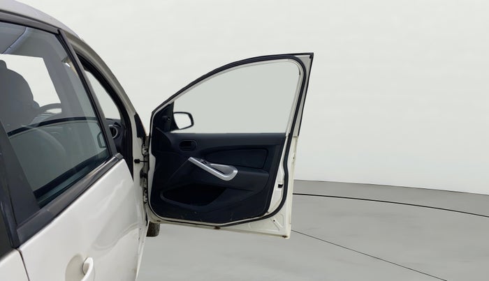 2014 Ford Figo ZXI 1.4 DIESEL, Diesel, Manual, 1,14,390 km, RHS Front Door