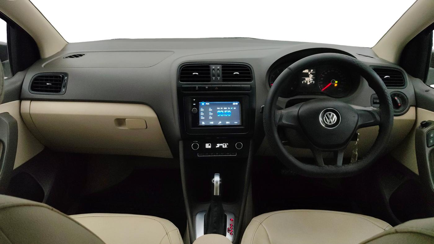 2014 Volkswagen Vento HIGHLINE PETROL AT, Petrol, Automatic, 92,363 km, Dashboard