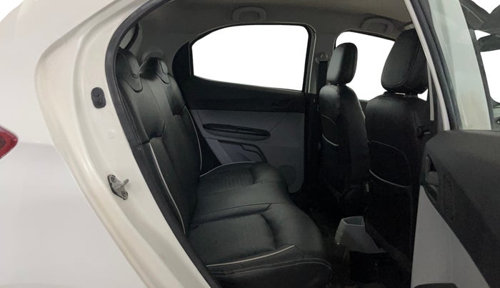 2023 Tata Tiago XT CNG, CNG, Manual, 31,749 km, Right Side Rear Door Cabin