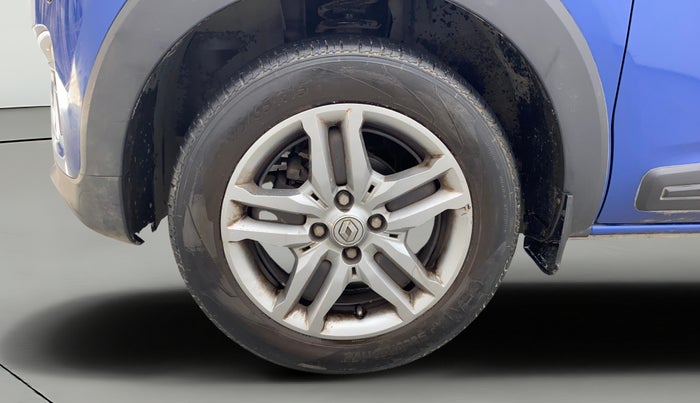 2019 Renault TRIBER RXZ, Petrol, Manual, 30,870 km, Left Front Wheel