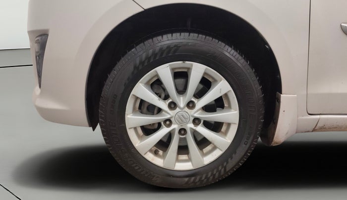 2013 Maruti Ertiga ZXI, Petrol, Manual, 90,276 km, Left Front Wheel