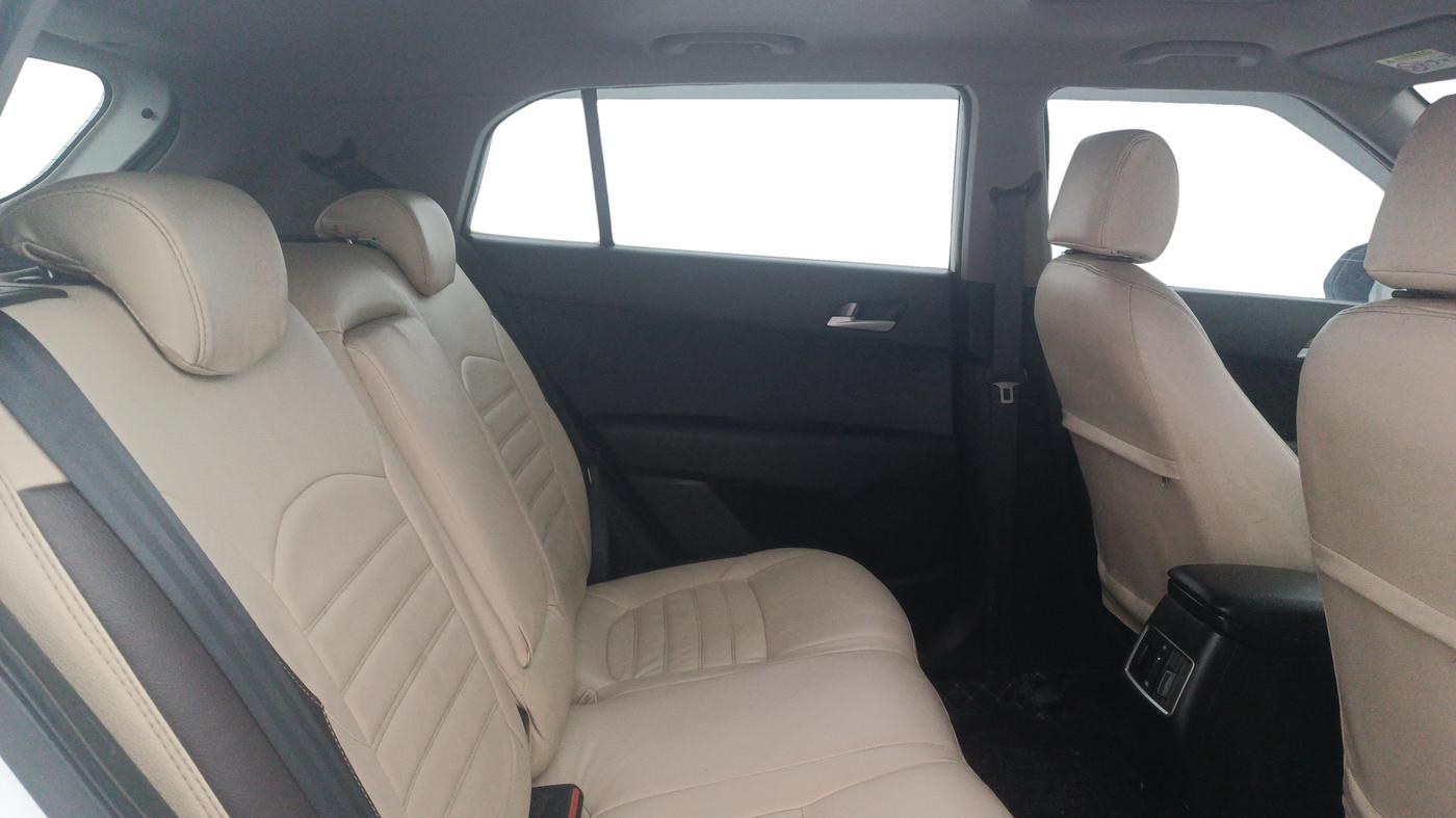 2018 Hyundai Creta SX AT 1.6 DIESEL, Diesel, Automatic, 1,27,141 km, Right Side Rear Door Cabin