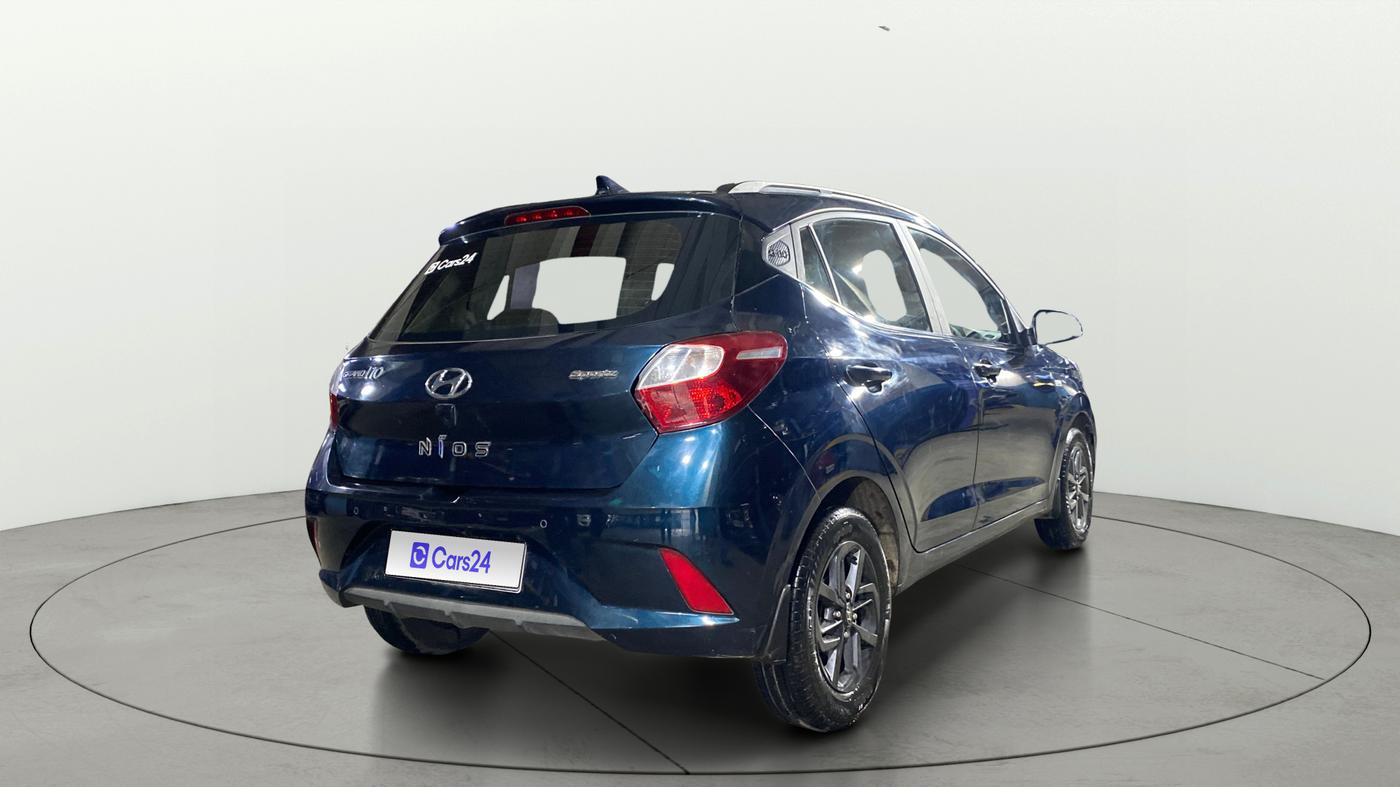 2022 Hyundai GRAND I10 NIOS SPORTZ AMT 1.2 KAPPA VTVT, Petrol, Automatic, 36,229 km, Right Back Diagonal