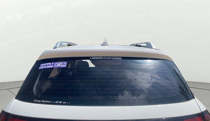 2023 Hyundai VENUE S 1.2, Petrol, Manual, 27,658 km, Rear Windshield