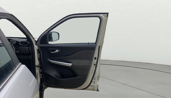 2021 Nissan MAGNITE XV PREMIUM, Petrol, Manual, 18,857 km, RHS Front Door