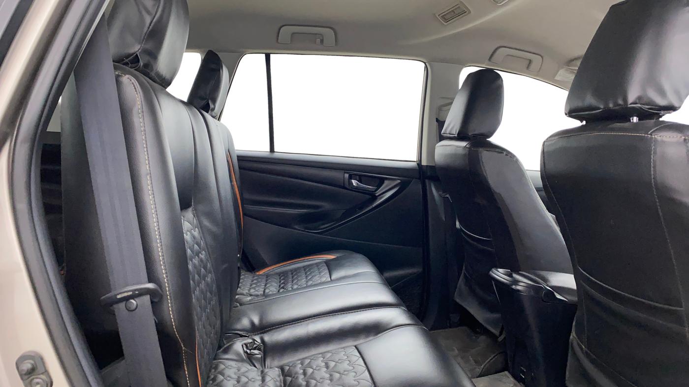 2016 Toyota Innova Crysta 2.7 GX 8 STR, Petrol, Manual, 63,930 km, Right Side Rear Door Cabin