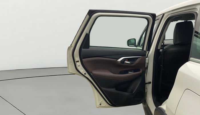 2022 Maruti Grand Vitara ZETA SMART HYBRID, Petrol, Manual, 55,993 km, LHS Rear Door