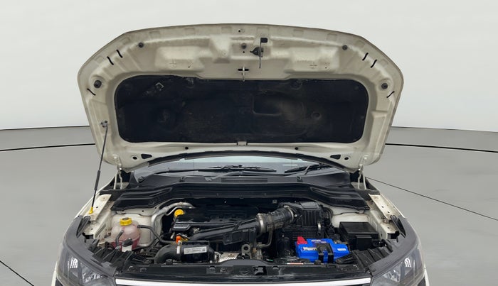 2022 Mahindra XUV300 W6 1.2 PETROL AMT, Petrol, Automatic, 18,956 km, Open Bonet