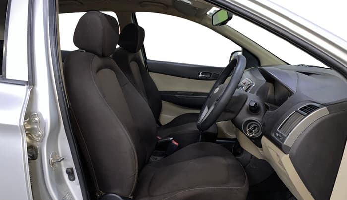 2013 Hyundai i20 SPORTZ 1.2, Petrol, Manual, 59,461 km, Right Side Front Door Cabin