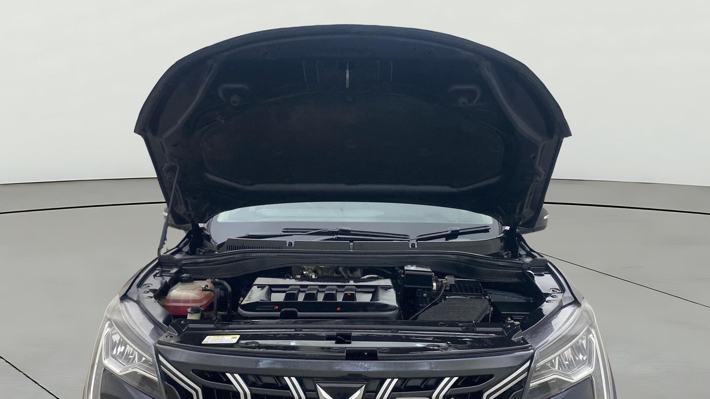 2023 Mahindra XUV700 AX 5 D AT 7 STR, Diesel, Automatic, 40,486 km, Open Bonet
