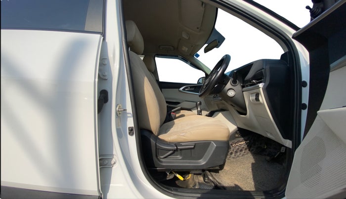 2022 KIA CARENS PREMIUM 1.4 PETROL 7 STR, Petrol, Manual, 67,834 km, Right Side Front Door Cabin