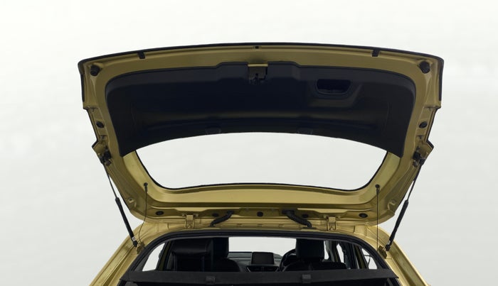 2020 Tata ALTROZ XZ PETROL, Petrol, Manual, 25,134 km, Boot Door Open