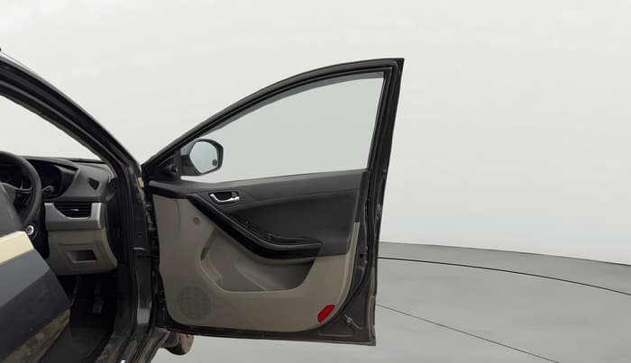 2019 Tata NEXON XZ PETROL, Petrol, Manual, 43,020 km, RHS Front Door