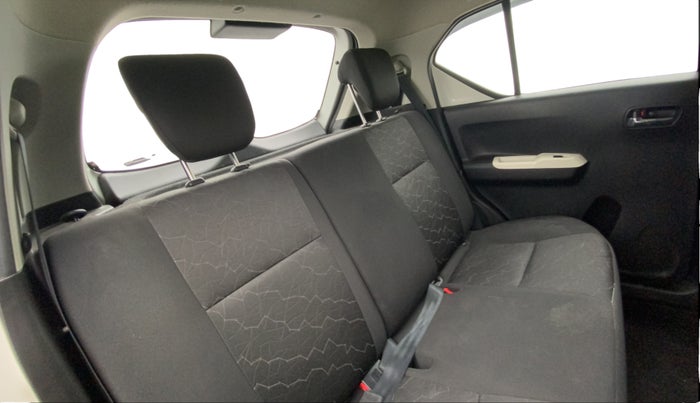 2017 Maruti IGNIS ALPHA 1.2, Petrol, Manual, 63,285 km, Right Side Rear Door Cabin
