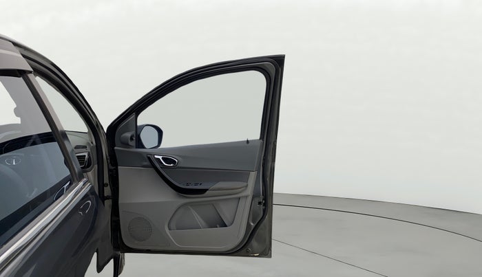 2021 Tata TIGOR XZ PLUS PETROL, CNG, Manual, 46,024 km, RHS Front Door