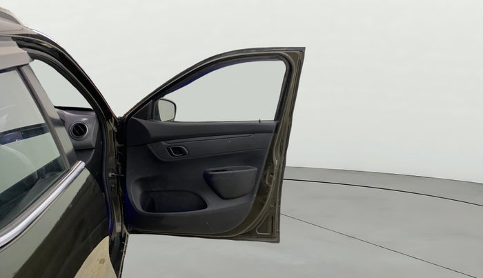 2017 Renault Kwid RXT 0.8, Petrol, Manual, 38,112 km, RHS Front Door