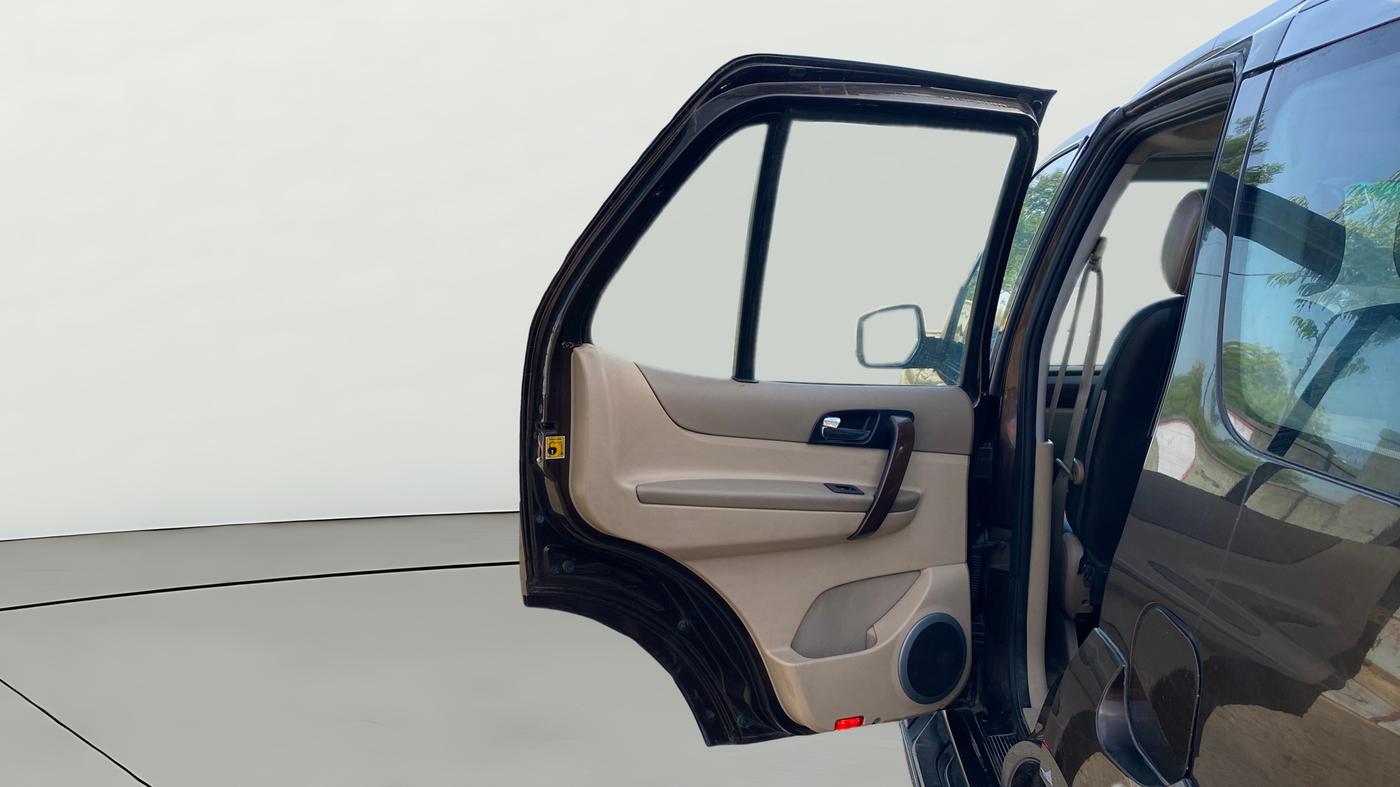 2013 Tata Safari Storme 2.2 VX 4X2, Diesel, Manual, 1,06,569 km, LHS Rear Door