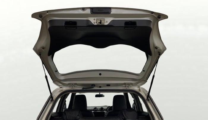 2018 Maruti Swift VXI, CNG, Manual, 45,340 km, Boot Door Open