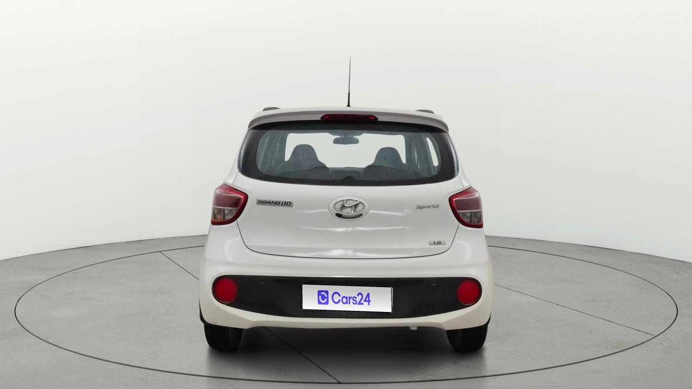 2019 Hyundai Grand i10 SPORTZ AT 1.2 KAPPA VTVT, Petrol, Automatic, 18,810 km, Back/Rear