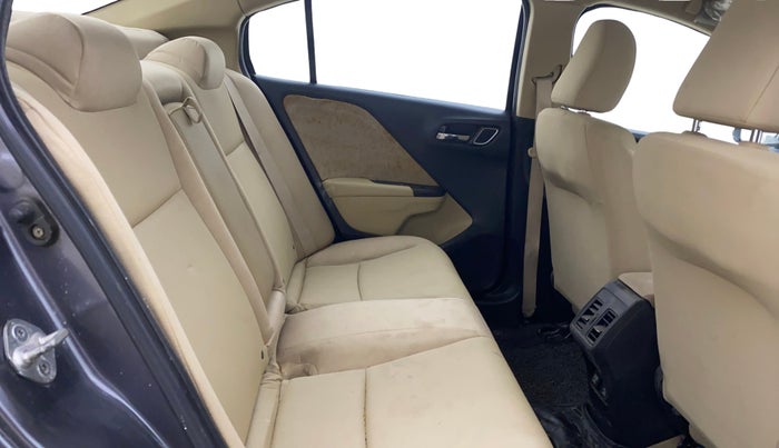 2018 Honda City 1.5L I-VTE V CVT, Petrol, Automatic, 99,627 km, Right Side Rear Door Cabin