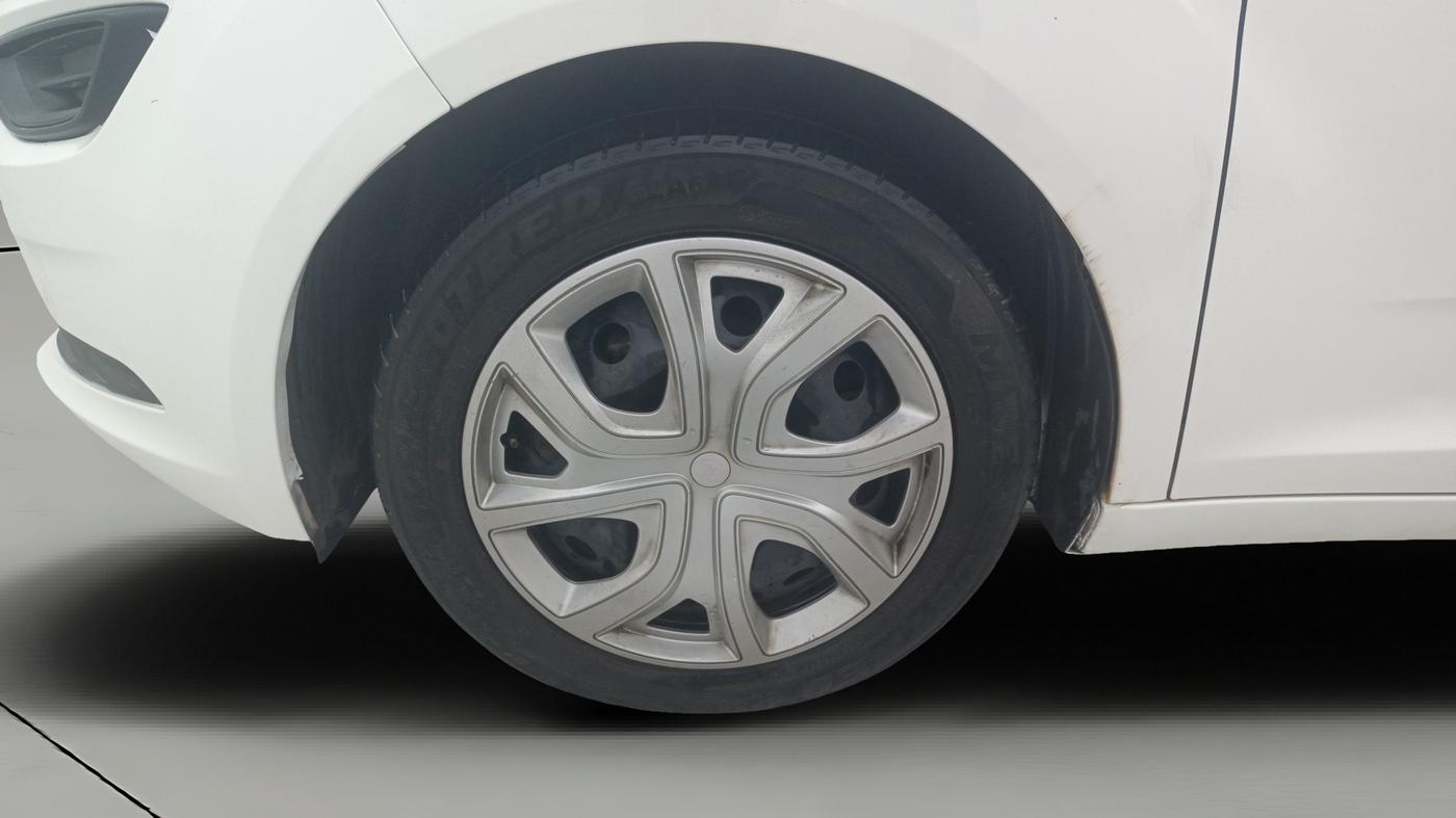 2024 Tata ALTROZ XM Plus (S) Diesel, Diesel, Manual, 45,880 km, Left Front Wheel