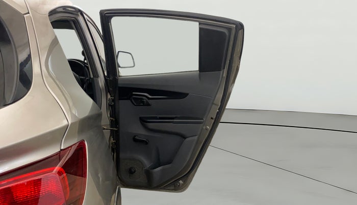 2018 Mahindra Kuv100 K2 TRIP D, Diesel, Manual, 68,537 km, RHS Rear Door