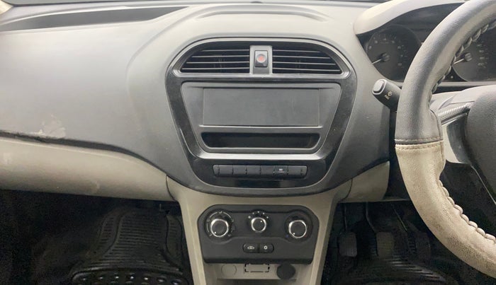 2018 Tata Tiago XM PETROL, Petrol, Manual, 1,21,475 km, Air Conditioner